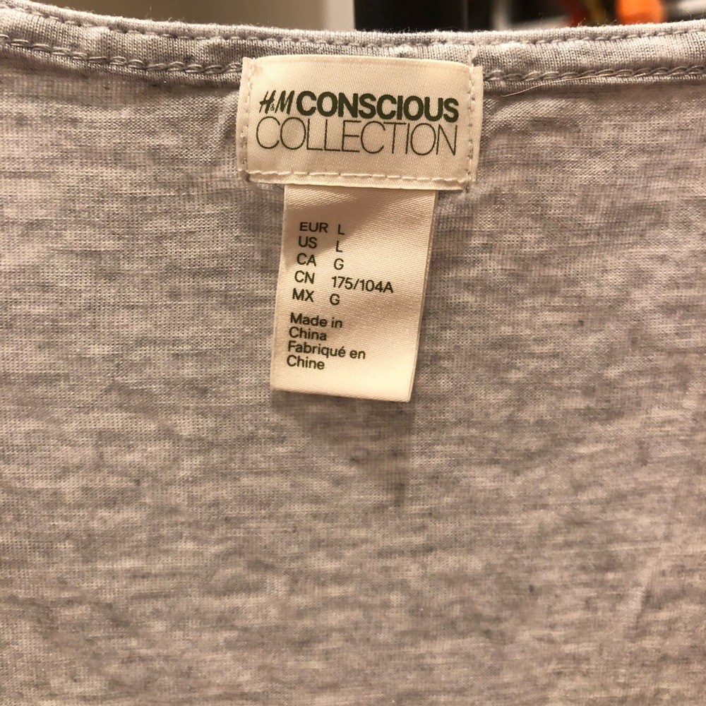 Super soft, never worn H&M Top
